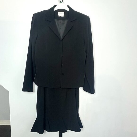 EUC - Liz Claiborne Suit (Skirt And Blazer) US Size 10 - Picture 1 of 10